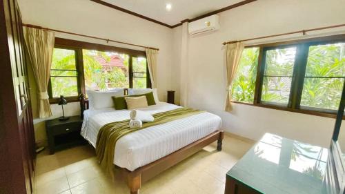 Na Thon House | Villa Dua-Beachfront Sunset Peaceful Garden Villa