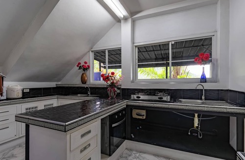 Chalong Villa | Villa Nap Dau Crown Private Pool Villa Phuket