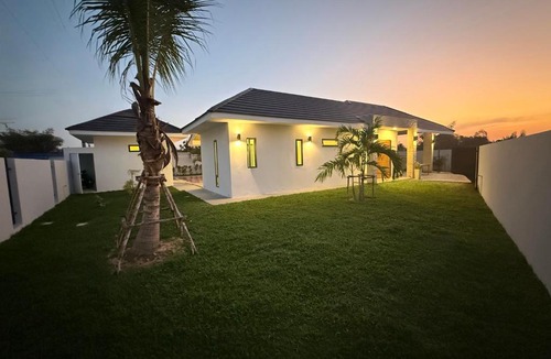 Hin Lek Fai Villa | Villa Naru