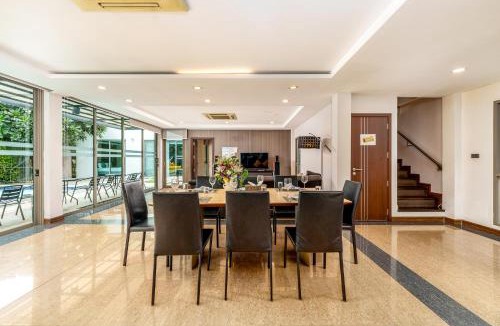 South Pattaya Apartment | Villa Navin Pool Villa and Water Park