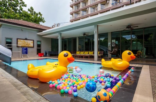 South Pattaya Apartment | Villa Navin Pool Villa and Water Park
