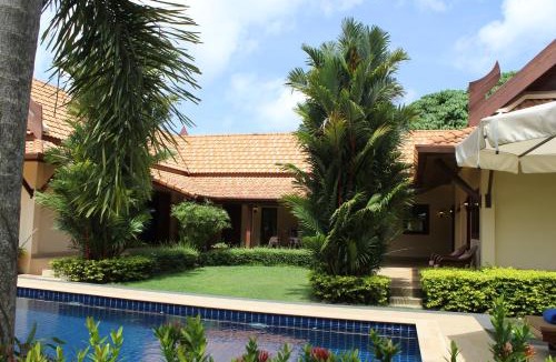 Rawai Villa | Villa Pimlada