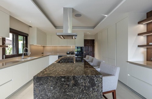 Choeng Thale Villa | Villa Rija 6-Bedroom Private Luxury Pool Villa in Layan