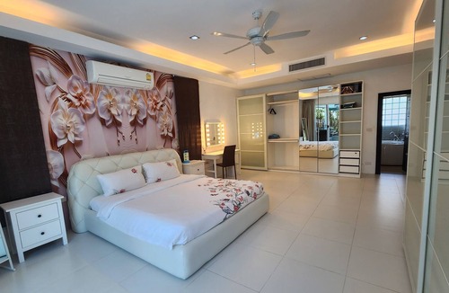 Kamala Villa | Villa-sport 10 min walking to the beach