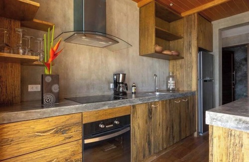 Chalong Villa | Villa Virales Sea Veaw