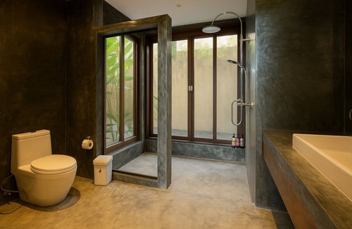 Chalong Villa | Villa Virales Sea Veaw