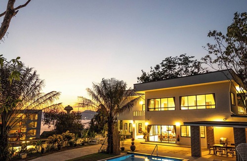Wichit Villa | Villa with Jacuzzi &Stunning Seaview V30