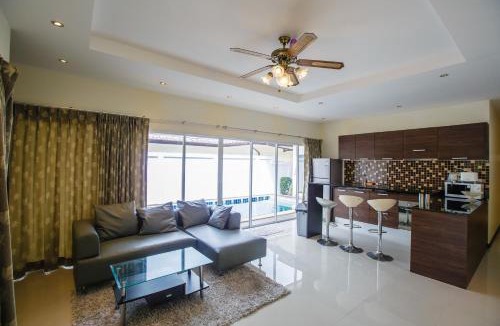 Choeng Thale Villa | Villa With Pool