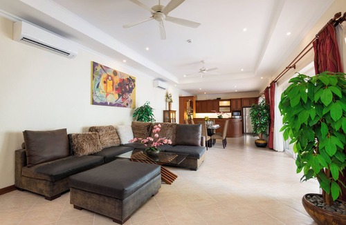 Jomtien Villa | Village Austria - Luxury 2BR pool villa Pratamnak Soi5- 50m to beach