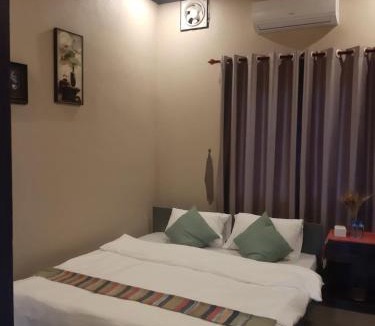 Nong Khiaw House | Vinla Guesthouse & Backpackers Hostel