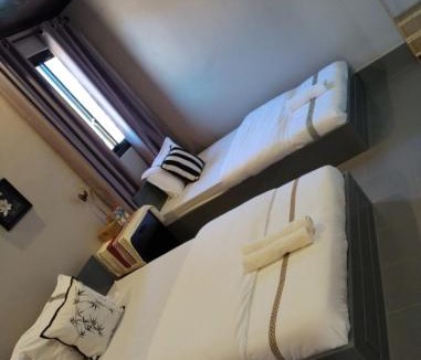 Nong Khiaw House | Vinla Guesthouse & Backpackers Hostel