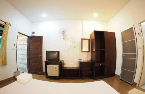 Khuekkhak Hostel | Wandee Bed & Breakfast