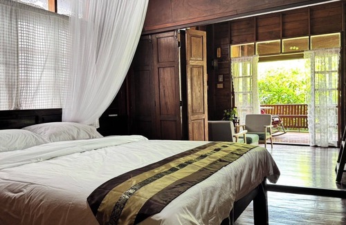 Nakhon Chai Si Hotel | Was Na Yajai