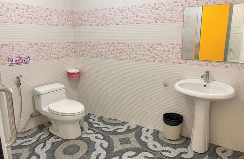 Kamphaeng Phet Hotel | White House Hotel Kamphaeng Phet