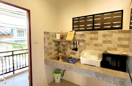 Lamai House | White orchid house