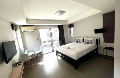 Wang Burapha Phirom Apartment | WinTel MRT Samyot - วินเทล สามยอด