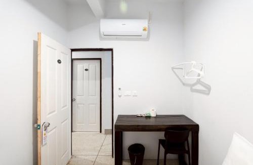 Wat Bowon Niwet Apartment | xx Eve Room Khaosan Road Pro