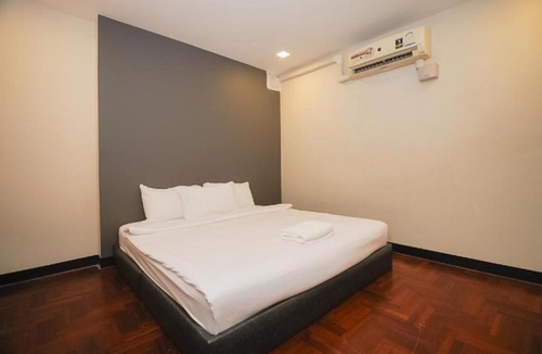 Bang Rak Apartment | XX GO INN BTS ST Louis Silom - โกอินน์ บีทีเอส เซนต์หลุยส์ สีลม 4