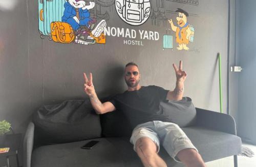Wat Sam Phraya Apartment | XXNomad Yard Hostel Khaosan โนแมด ยาร์ด โฮสเทล ข้าวสาร