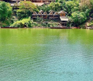Nong Khiaw House | Yensabai Bungalow River view