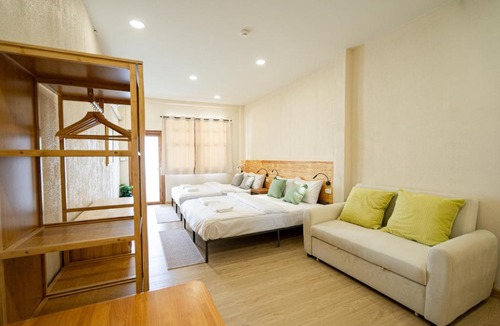 Ayutthaya Apartment | Yimwhan House 03, Chao Phrom Market Pier