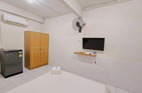 Khanna Yao Hotel | Ze Residence RamIntra near Fashion Island