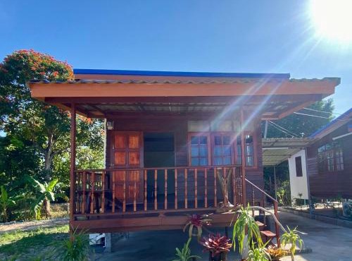 บ้านพรธรณีรีสอร์ทบ้านใหญ่ Baan Ponthoranee Resort Khao Yai
