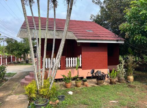 บ้านสวนบรรจงอักษร Bansuan Banjong Akkson in Rayong