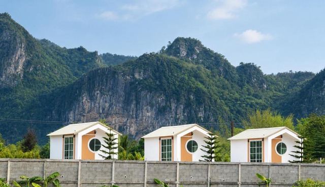 ปลายนา ผาม่าน รีสอร์ท-Plaiina Phaman Resort