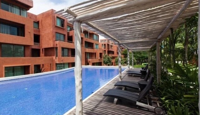 080 Lastortugas 3br pool view beachfront F3 C304