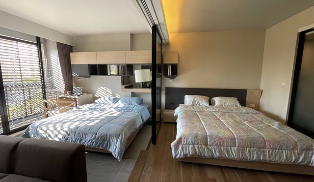 10 mins to Terminal21! 4 Pax Group condo with Pool&Gym