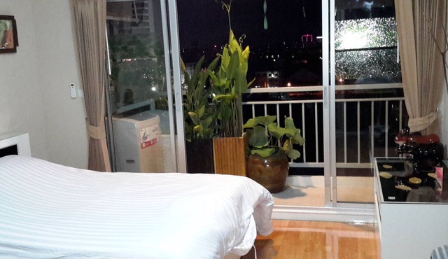 14,000 baht per month ,condo for rent 37 sqm. Close supermarket.