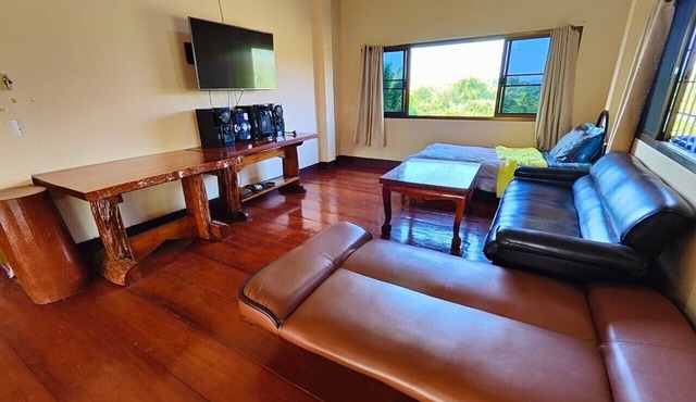 14,400 sq.m. Charming 2-bedroom house Doiluang view
