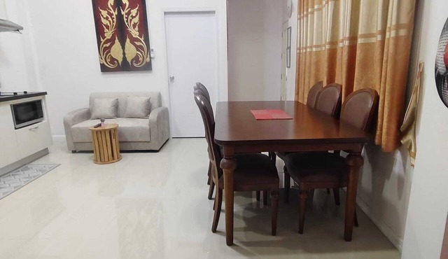 2-bedroom luxurious house with swimming pool. in Tambon San Sai Noi