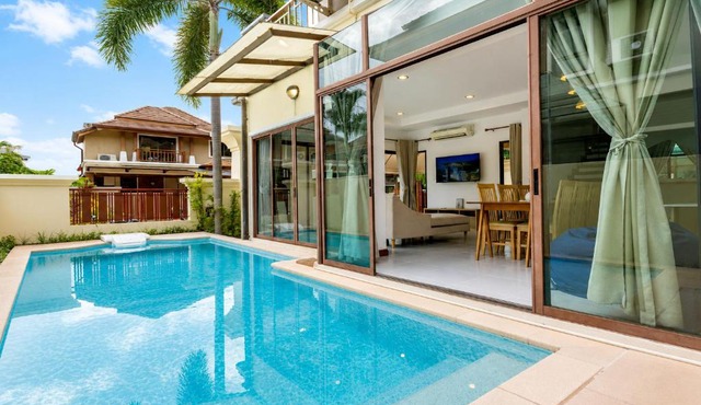 3 BR Pool Villa Aroonpat in center of Patong in Patong Beach