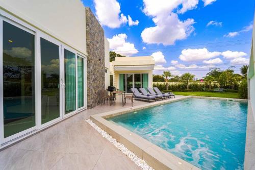 3BR Luxury Pool Villa, Hua Hin (TP3) in Hua Hin