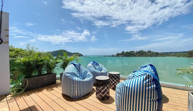 3BR Seaview Ocean View Duplex Villa