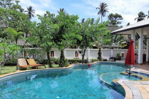 4 Bedroom Villa 4-30 seconds walk to the beach SDV025-By Samui Dream Villas in Ban Bang Po