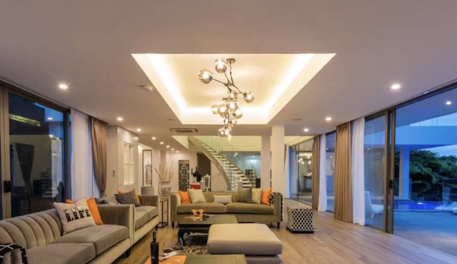 6 BEDROOMS FABULOUS LUXURY SEA & SUNSET VIEW POOL VILLA in Phuket