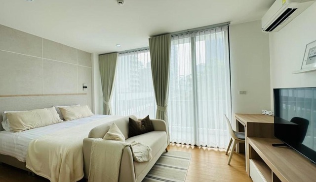 6th Avenue Sukhumvit BKK 408 BTS Asoke Nana MRT Sukhumvit in Bang Kapi