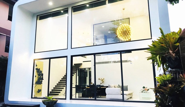 85 Sqm Spacious Private Room with 2 King Beds + Wi-Fi