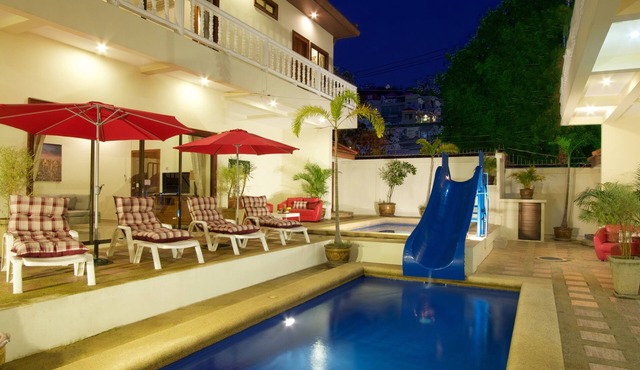 8bdr Avoca Pool Villas 172