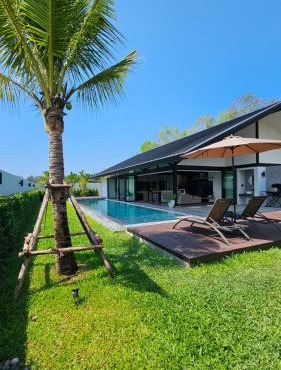 913 Luxury Pool Villa Khaolak in Khao Lak