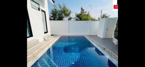 Admiral Bangsaray Pool Villa in Bang Sare