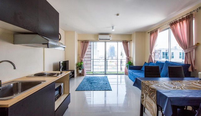 Amazing 2 bedrooms, near MRT Ratchada, Bangkok