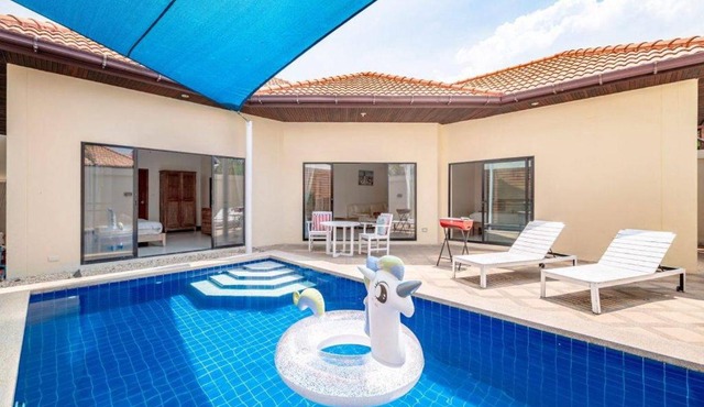 AnB poolvilla 3BR walk private beach in pratamnak in Pattaya