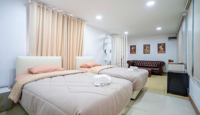 Baan Maew Ma Ruay Cozy Modern House HAPPY STAY
