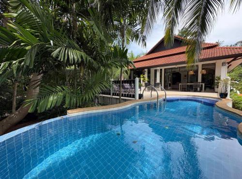 Baan Santilay Tropical 3BR Villa & Private Pool