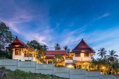 Baan Suvarnabhumi Villa entire 5 beds private pool on hill side in Amphoe Koh Samui