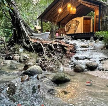Baanmon Camping บ้านม่อนแค้มปิ้ง ร่อนพิบูลย์ นครศรีธรรมราช